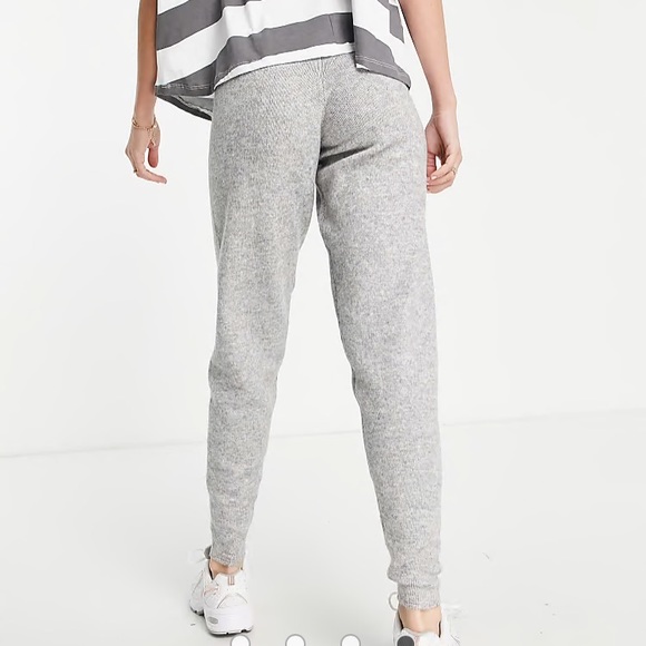 ASOS DESIGN Maternity knit pants with contrast tie in gray - Picture 3 of 7